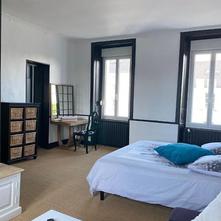 Chambre Spacieuse Dans Maison Renovee Granville Extérieur photo