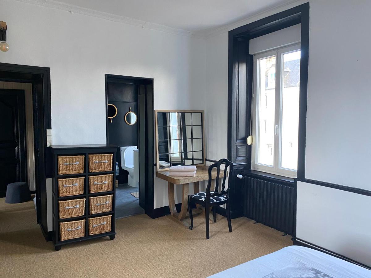 Chambre Spacieuse Dans Maison Renovee Granville Extérieur photo